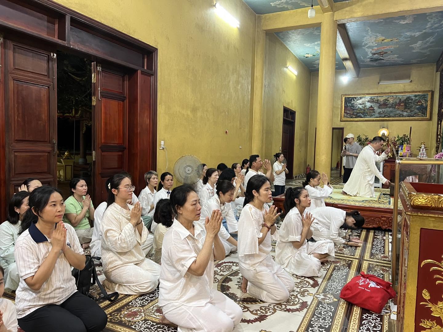 Hoạt động tập thể cộng đồng Thiền Việt 6