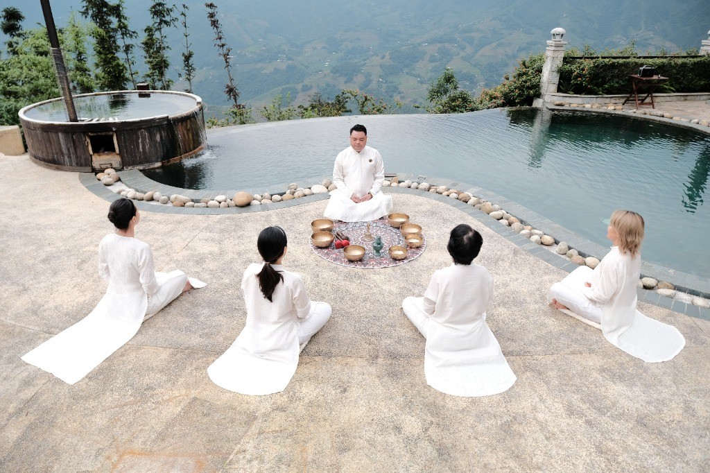 Vòng tròn chuông xoay Sonorous Bells Sa Pa