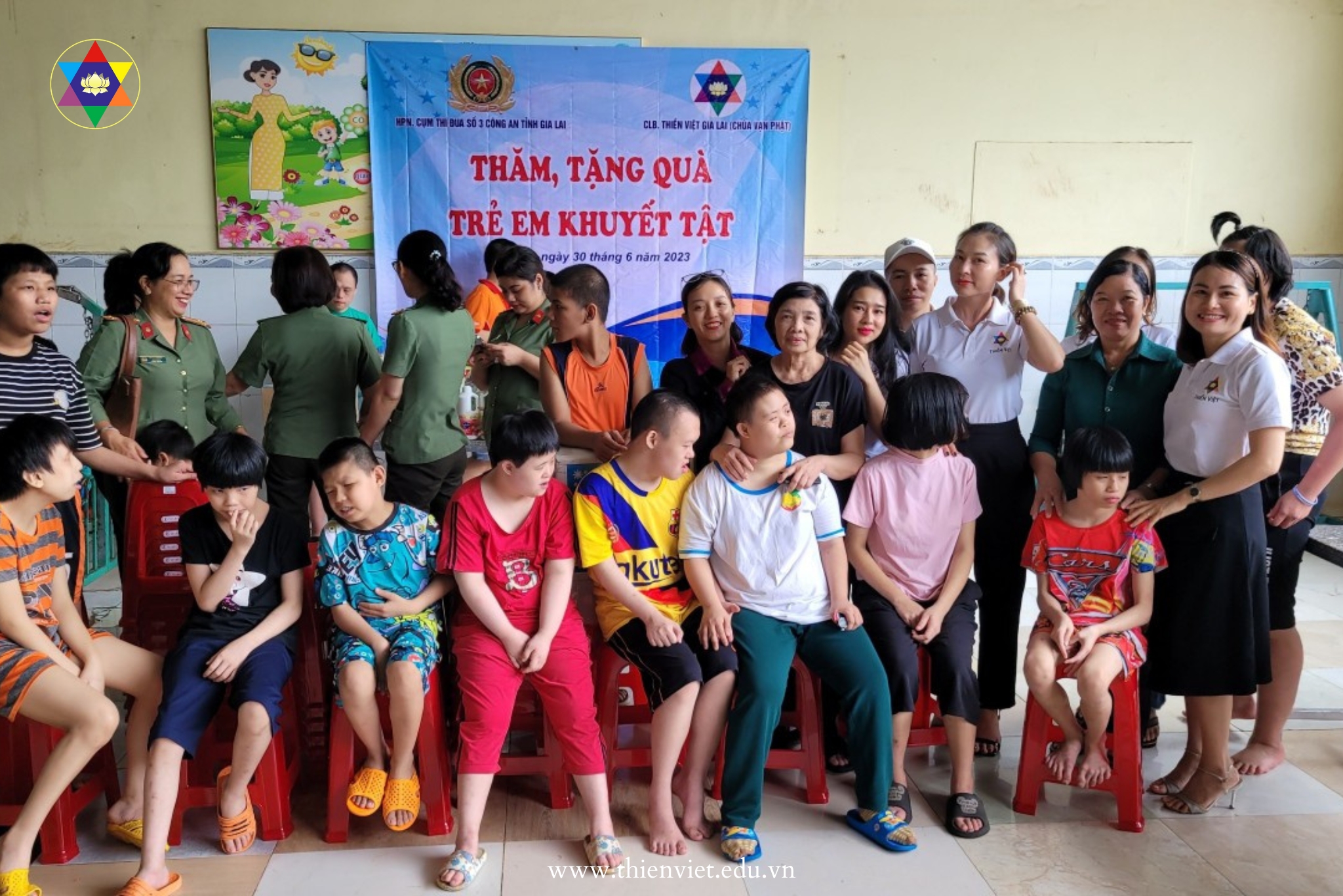 Trao Yeu Thuong Tre Em Khuyet Tai Tai Pleiku (8)
