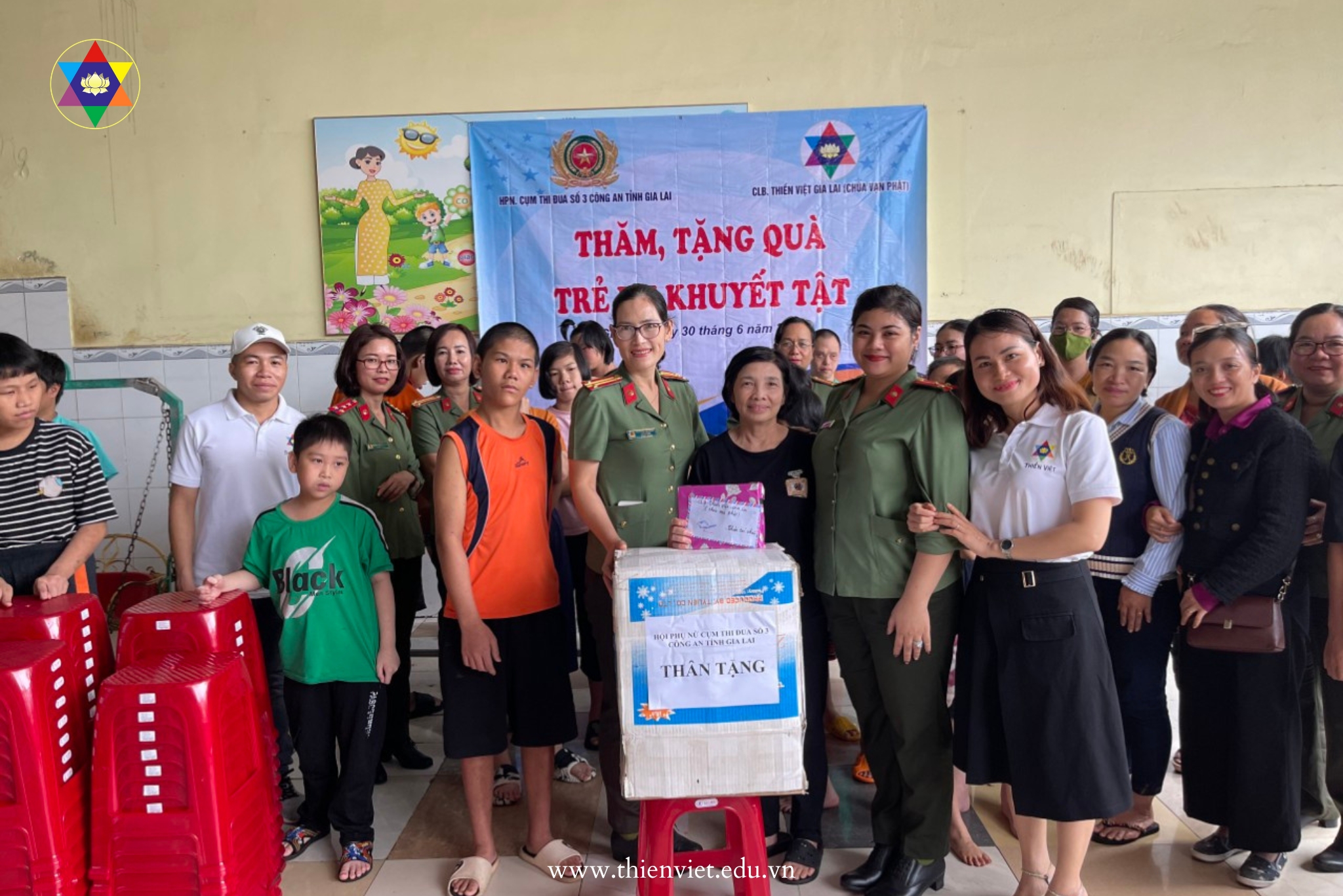 Trao Yeu Thuong Tre Em Khuyet Tai Tai Pleiku (9)